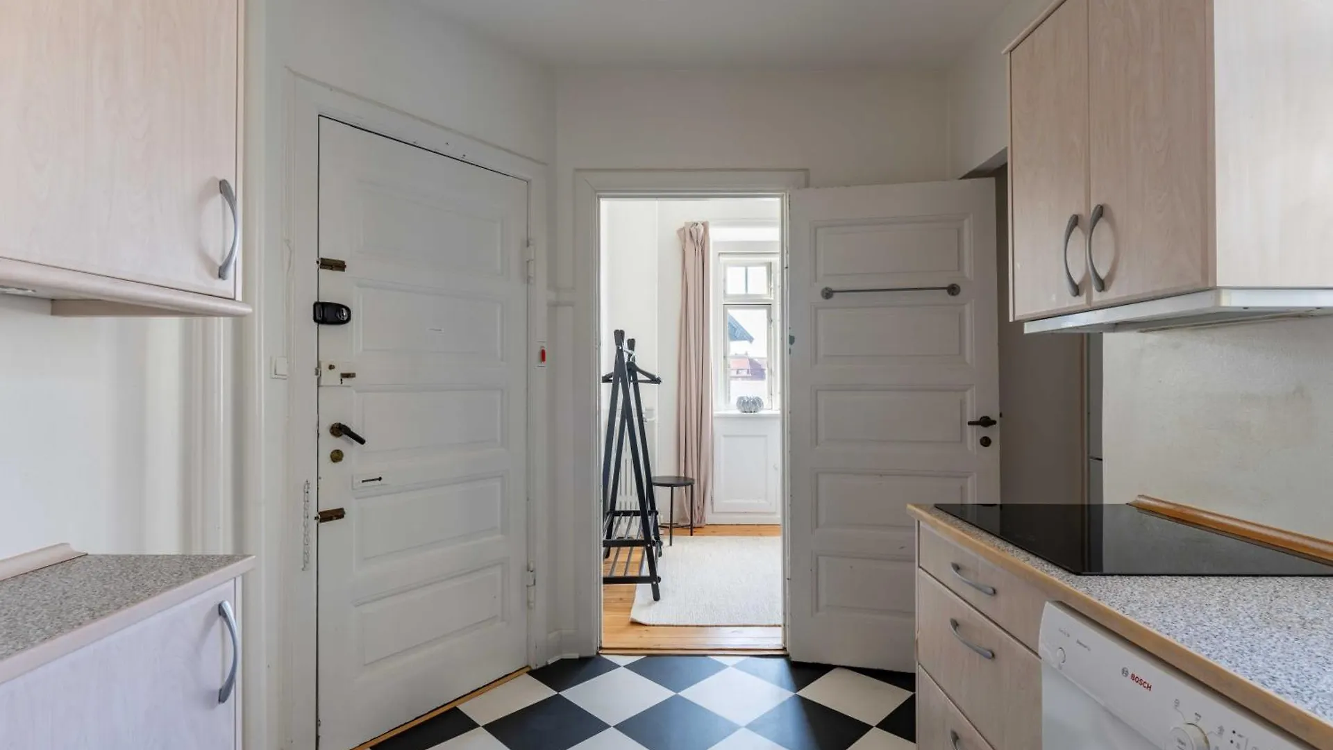 Spacious 3 Bedroom Apartment In Peaceful Area Copenhagen