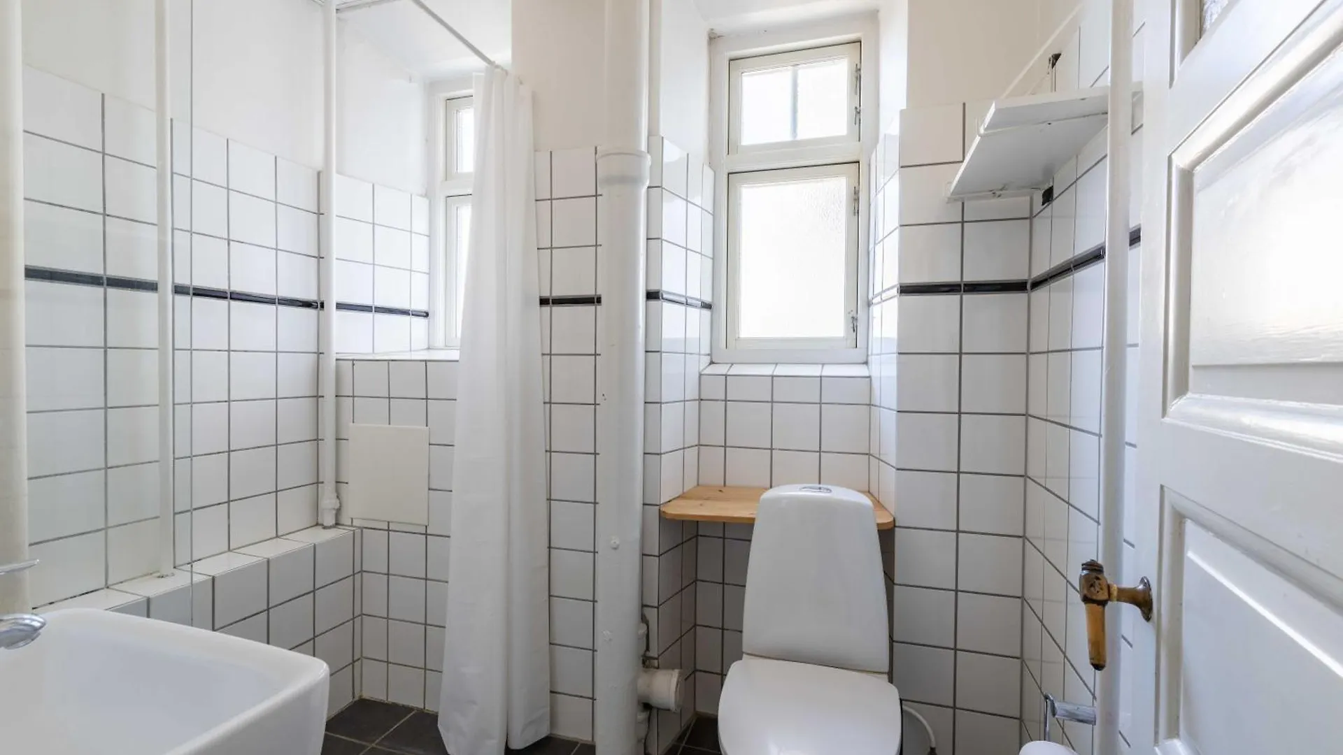Spacious 3 Bedroom Apartment In Peaceful Area Copenhagen