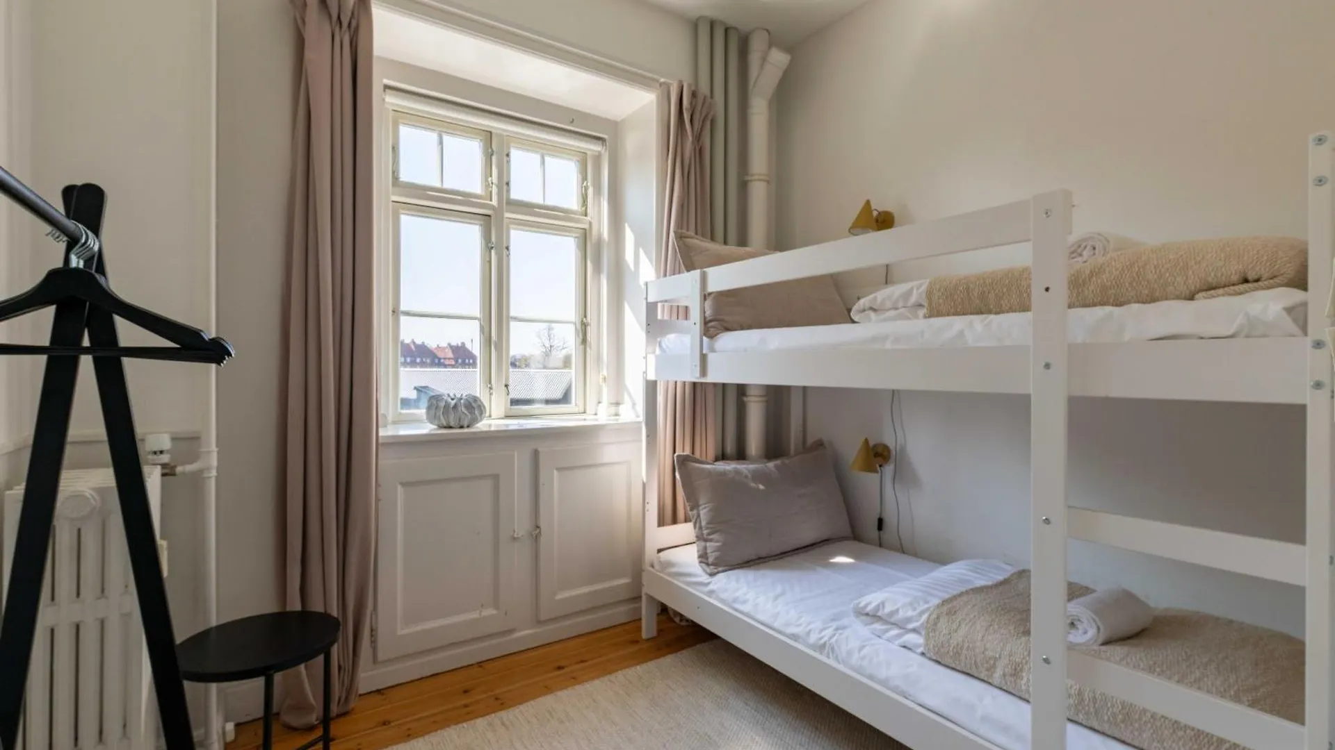 Spacious 3 Bedroom Apartment In Peaceful Area Copenhagen Denmark