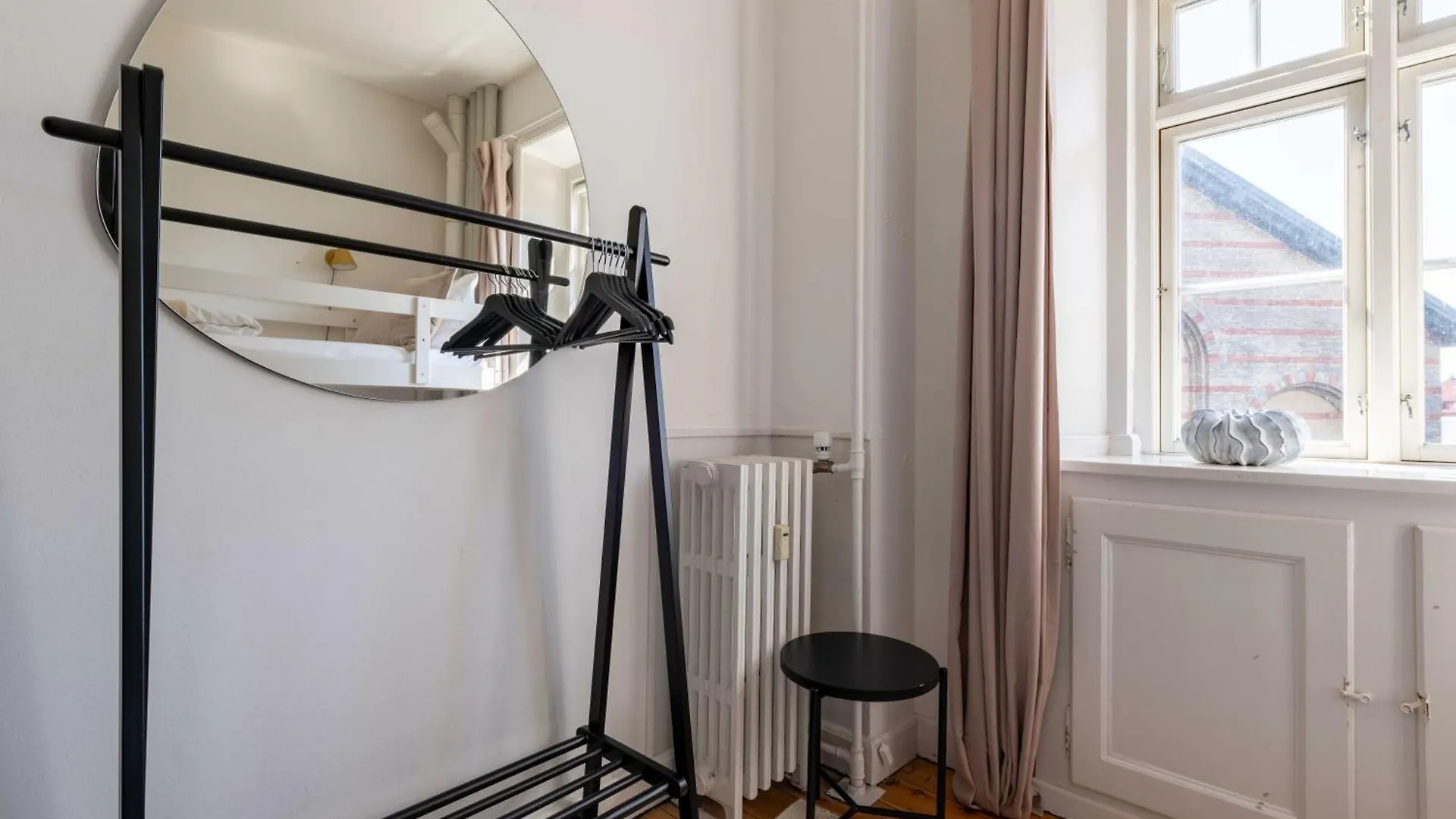 Spacious 3 Bedroom Apartment In Peaceful Area Copenhagen Denmark